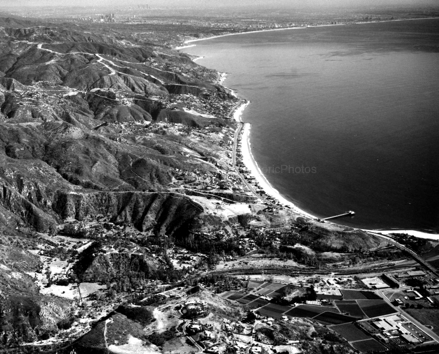 1949 4 View looking west wm.jpg